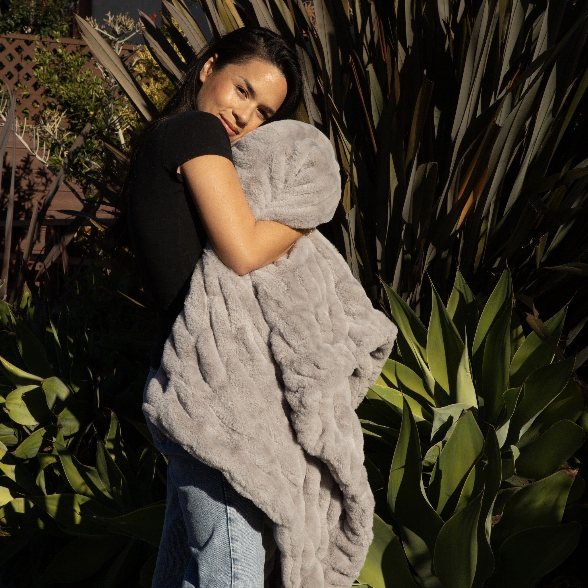 Luxxe Ribbed Faux Fur Throw