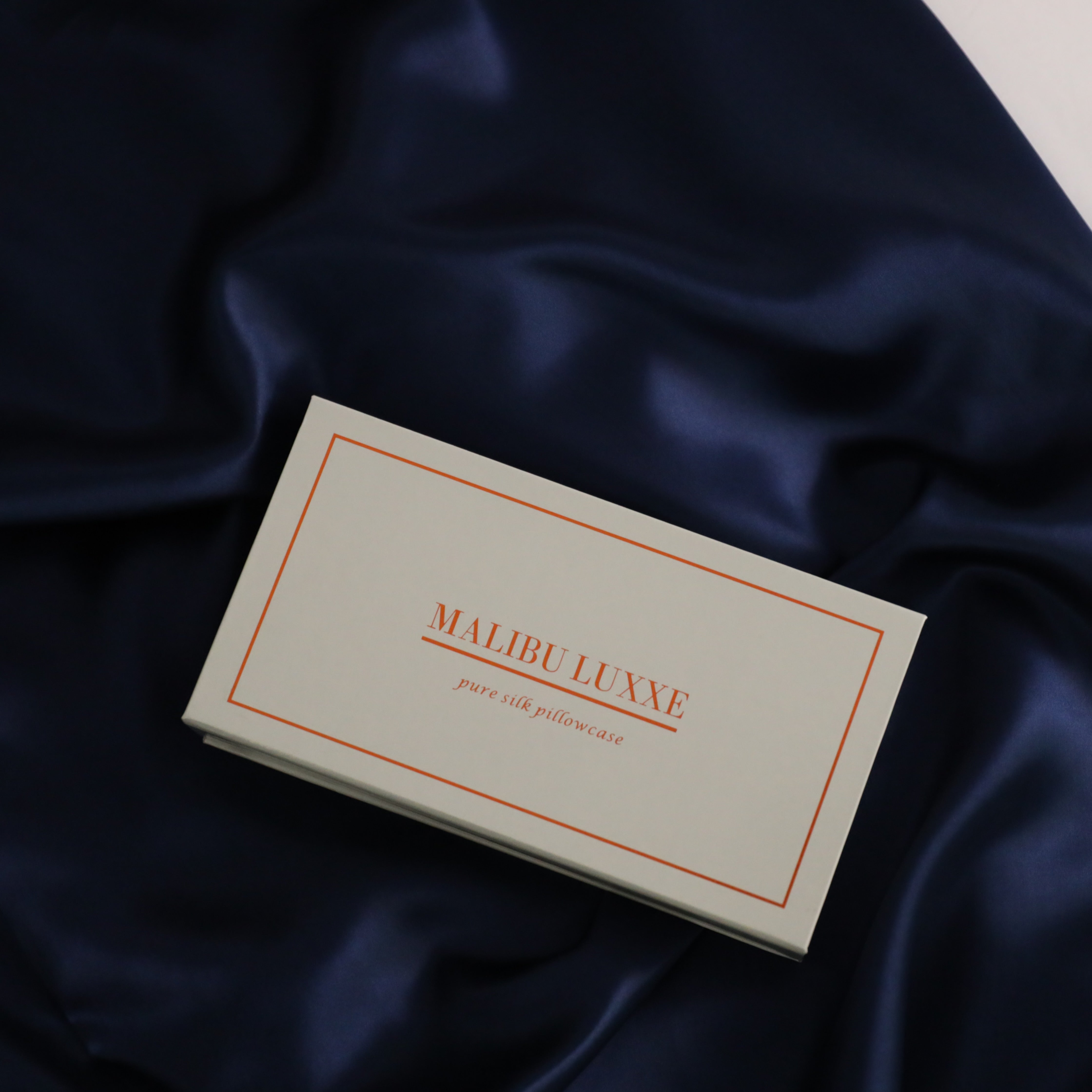 Luxxe Silk Pillowcase