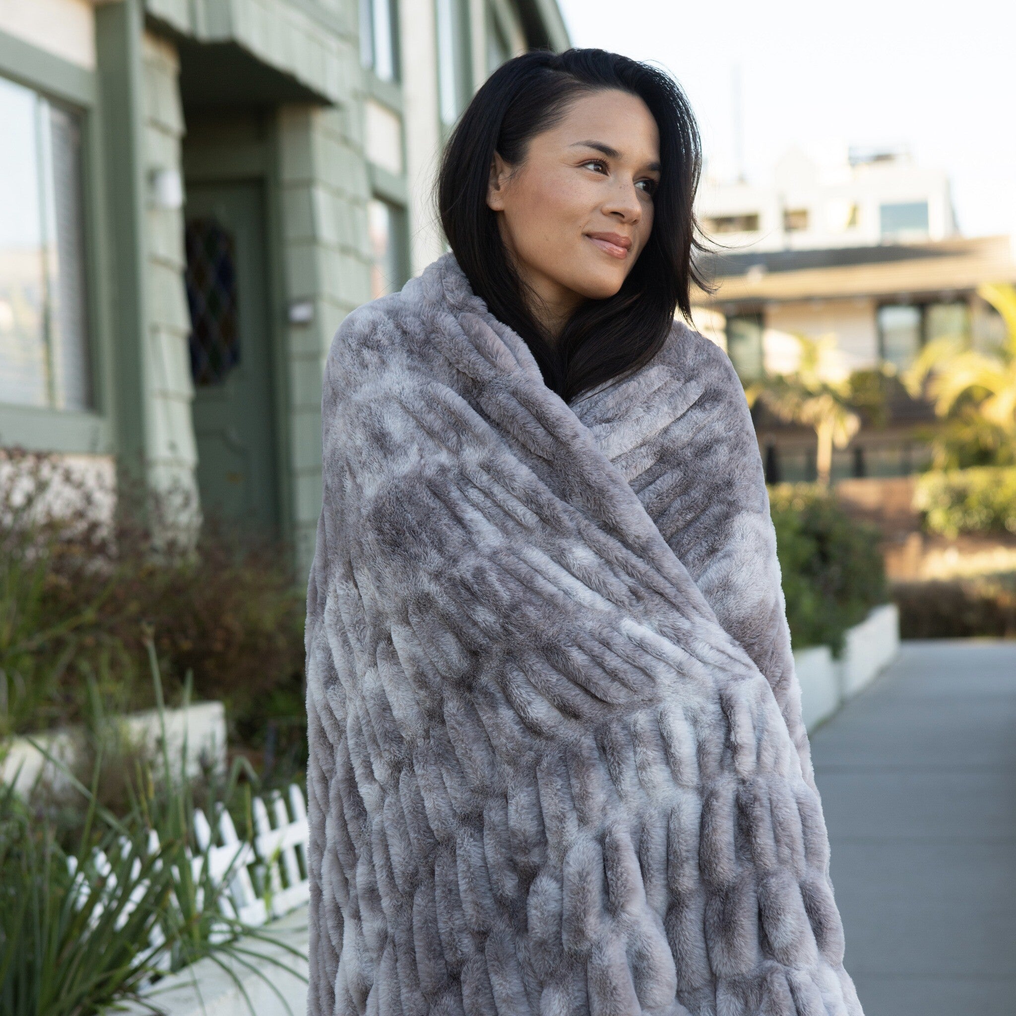 Luxxe Ribbed Faux Fur Throw