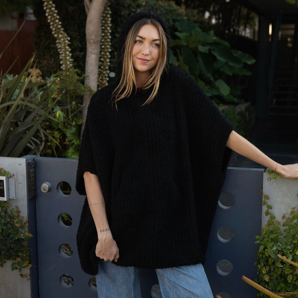Luxxe Feather Yarn Poncho
