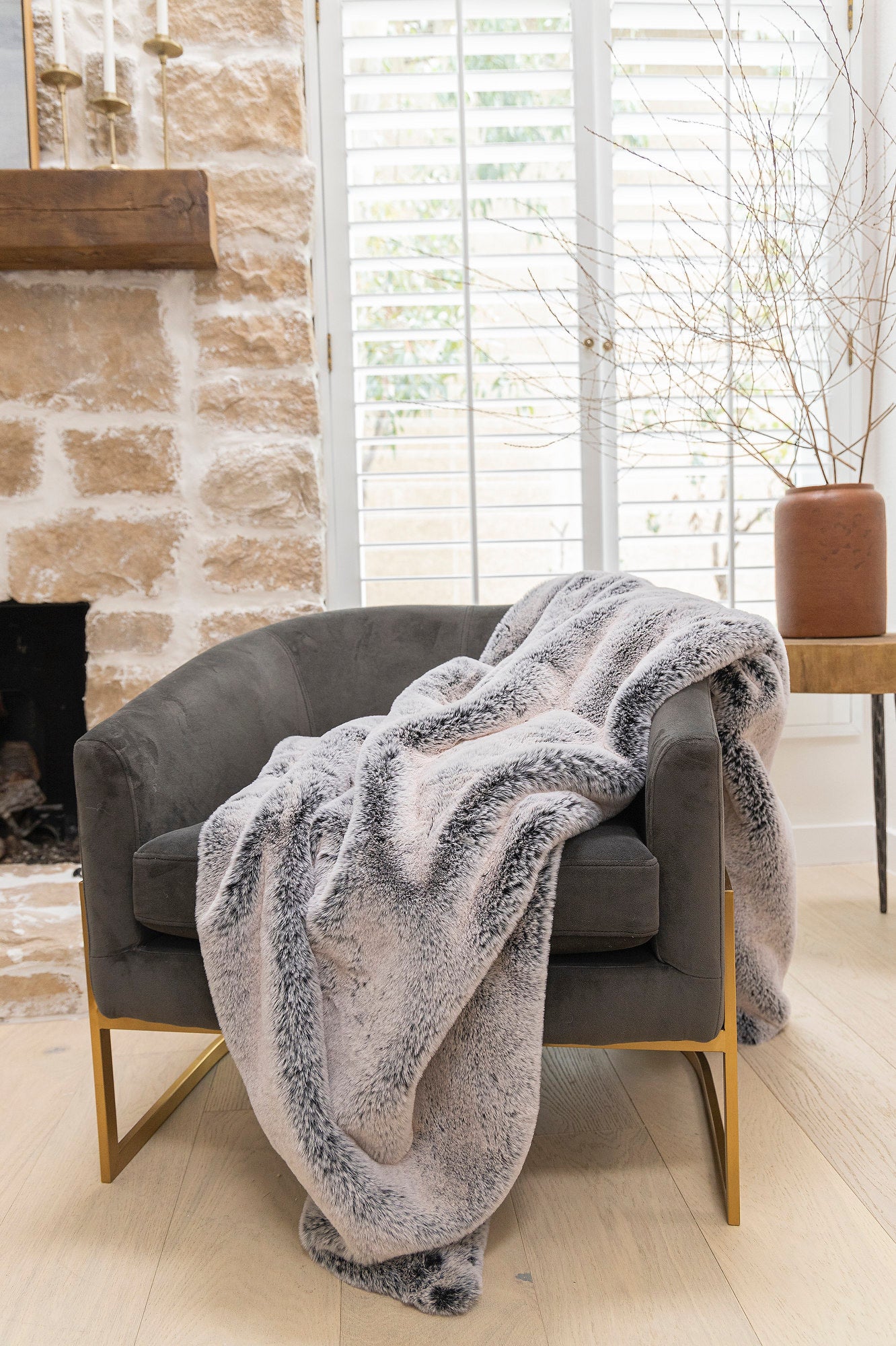 Buy Luxurious Faux Fur Throw Online - Beautiful Faux Fur Throw – Malibu ...